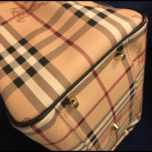 Authentic Burberry Tote - Picture 8 of 11